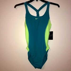 NWOT: NIKE ONE PIECE SWIMSUIT: LARGE